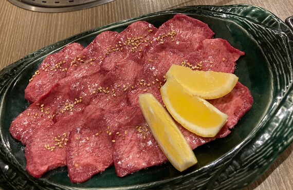 ★焼肉！!営業後のミーティング★