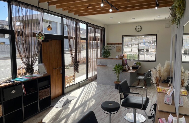 桜川市の美容室ajugaのご予約は【電話】【InstagramのDM】にて承っております